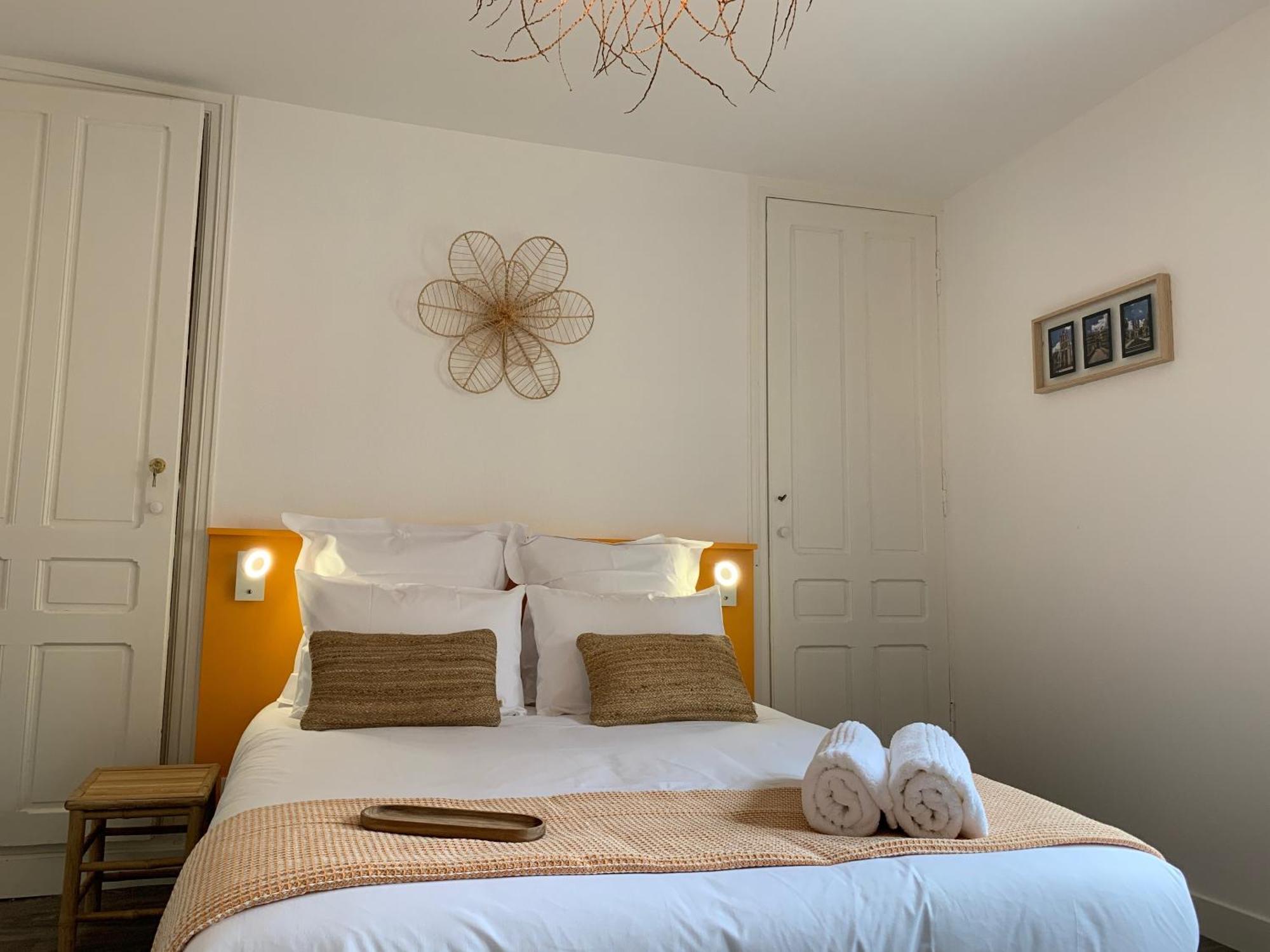Bed and Breakfast Logis St Joseph Анже Экстерьер фото